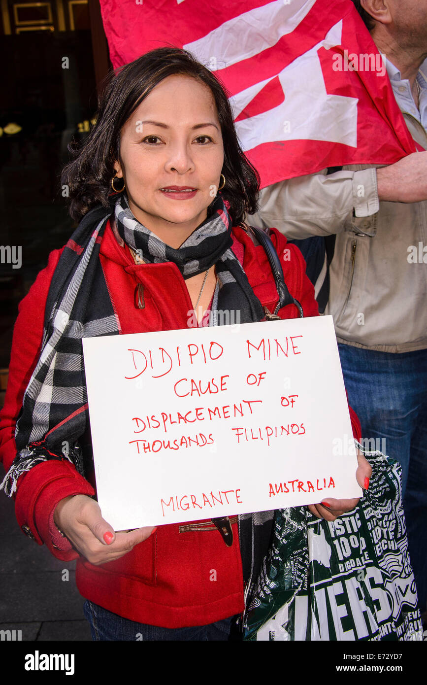 Sydney, Australien. 05. Sep, 2014. Anti-Minen-Aktivisten halten Protest Zeichen außerhalb Büro der Weltbank in Martin Platz Sydney Credit: MediaServicesAP/Alamy Live News Stockfoto