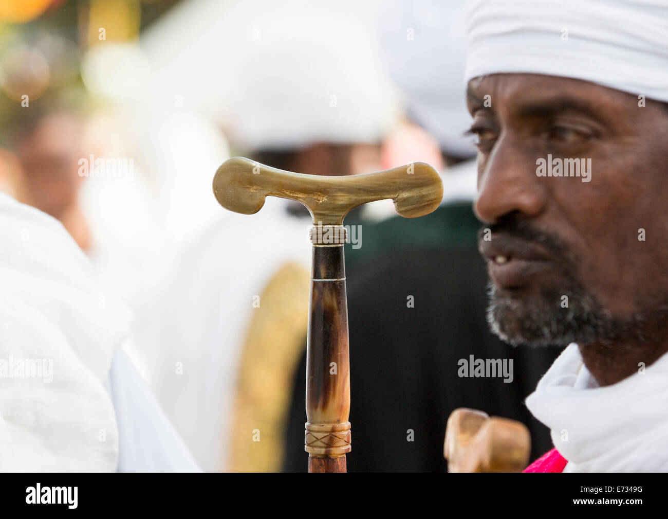 Äthiopischen orthodoxen Priester feiert die Timkat Epiphanie Festival, Lalibela, Äthiopien Stockfoto