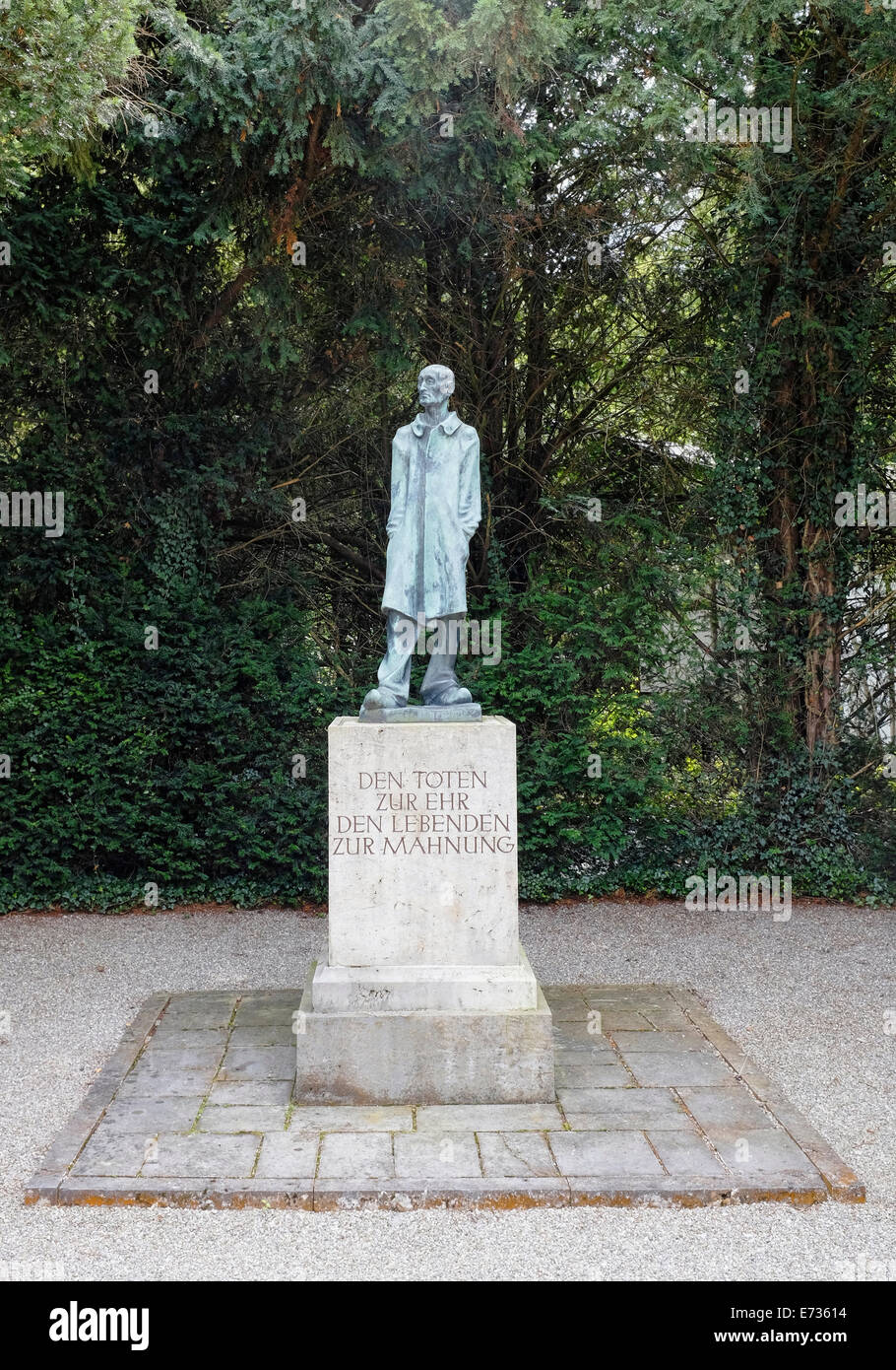 Denkmal in der Nähe des Krematoriums im Konzentrationslager Dachau, München, Bayern, Deutschland Stockfoto