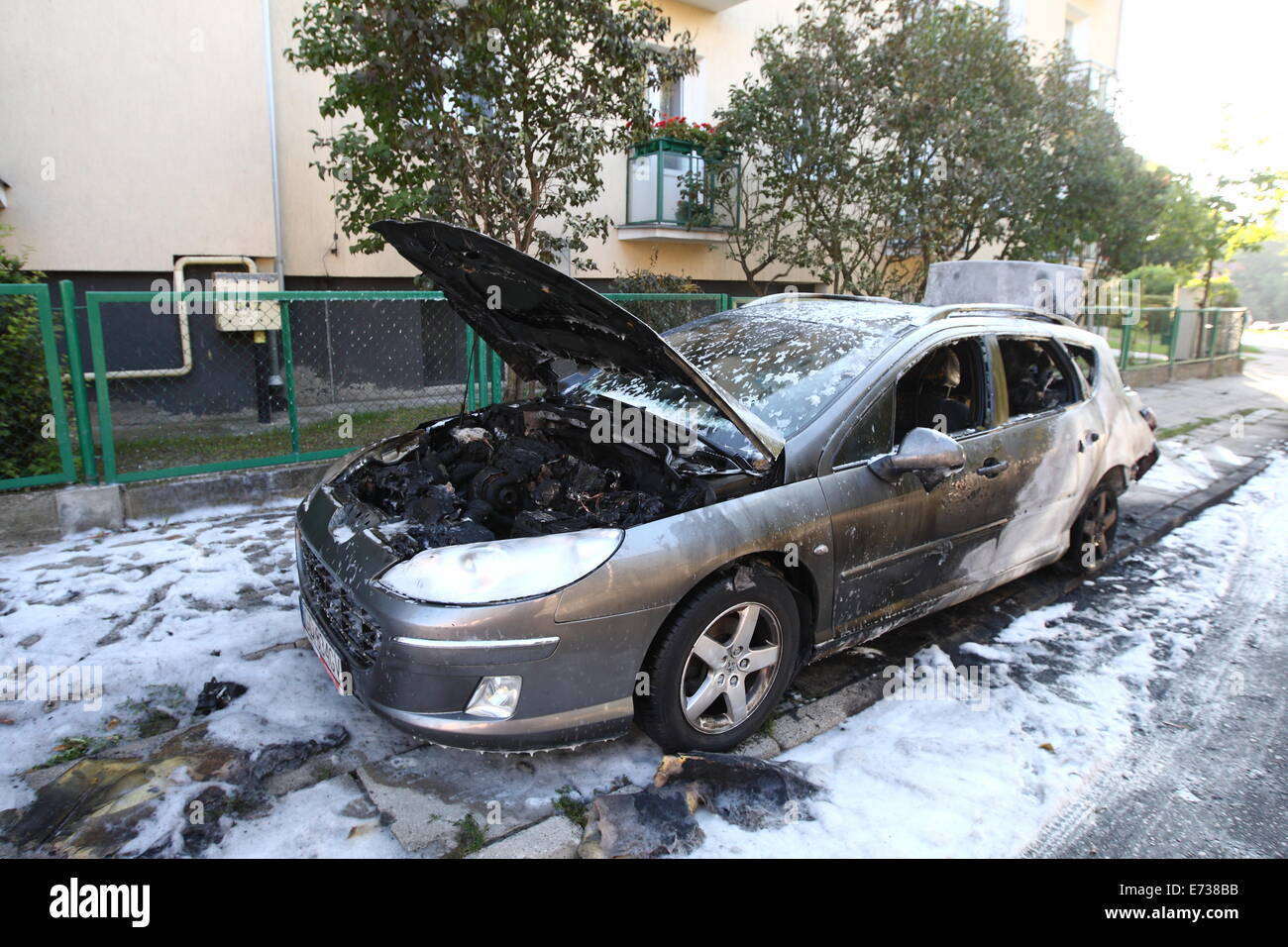 Danzig, Polen 5. September 2014 Polizei festgenommen, 33 Jahre alt Mann, 19 Autos in 3 Gdansk Stadtteile am 5. September Abend verbrannt. Autos brannten in Wrzeszcz, Siedlce und Suchanino Bezirke, Brandstifter wählte teure Autos. Bildnachweis: Michal Fludra/Alamy Live-Nachrichten Stockfoto