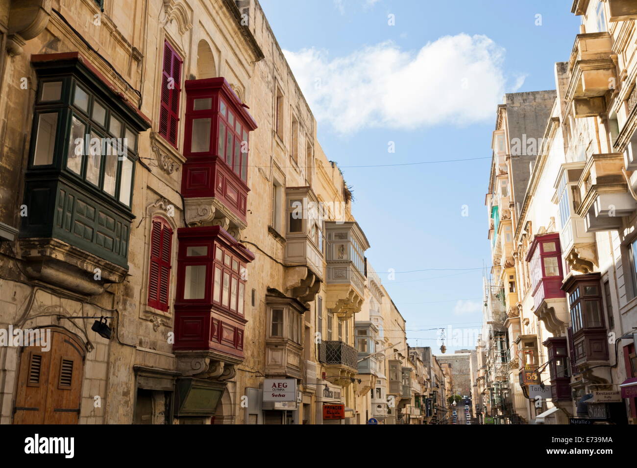 Maltesische Balkone in der alten Stadt, Valletta, Malta, Europa Stockfoto