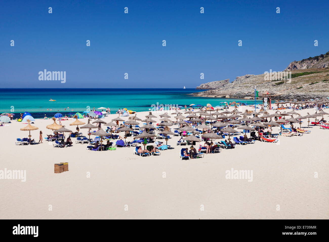 Strand und die Bucht Cala Mesquita, Capdepera, Mallorca (Mallorca), Balearische Inseln (Islas Baleares), Spanien, Mittelmeer, Europa Stockfoto