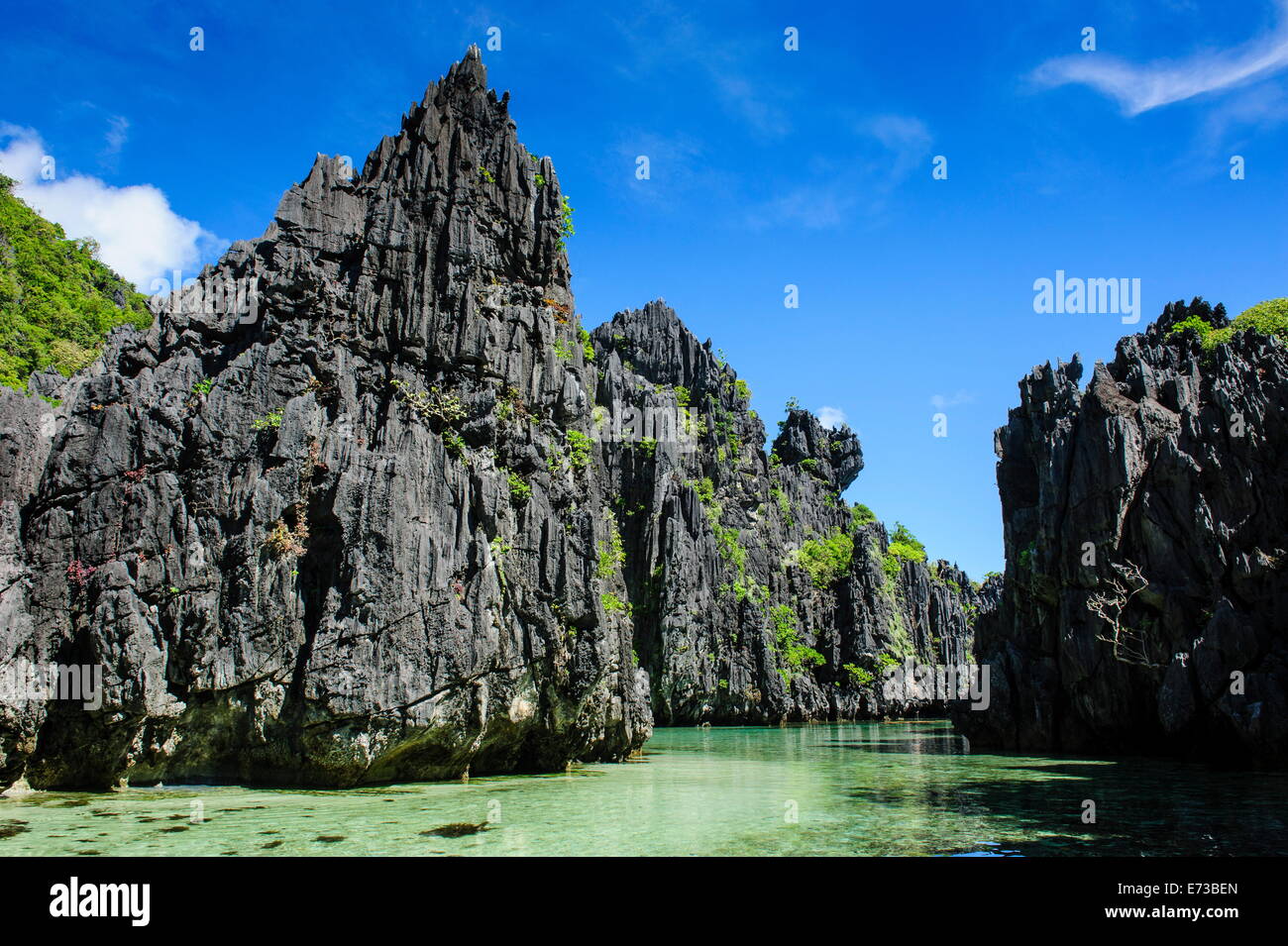 Kristallklares Wasser im Bacuit Archipel, Palawan, Philippinen, Südostasien, Asien Stockfoto