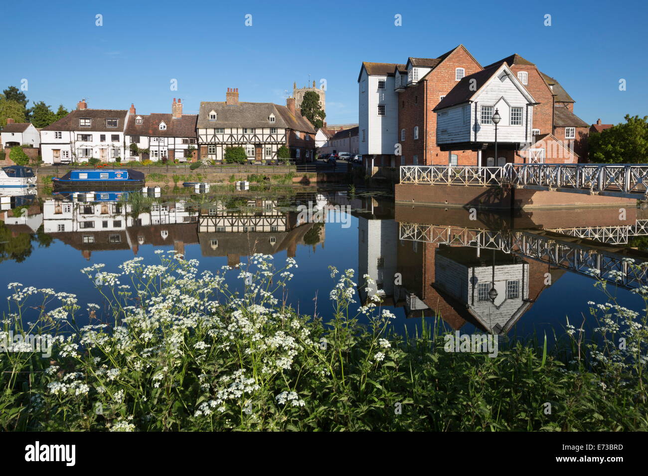 Abtei Mühle und Tewkesbury Abbey am Fluss Avon, Tewkesbury, Gloucestershire, England, Vereinigtes Königreich, Europa Stockfoto