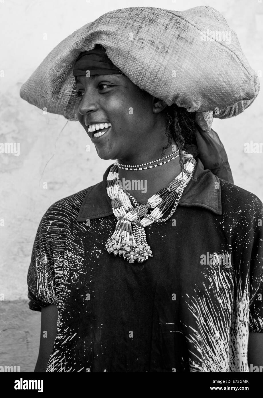 Harari Frau In Tracht, Harar, Äthiopien Stockfoto