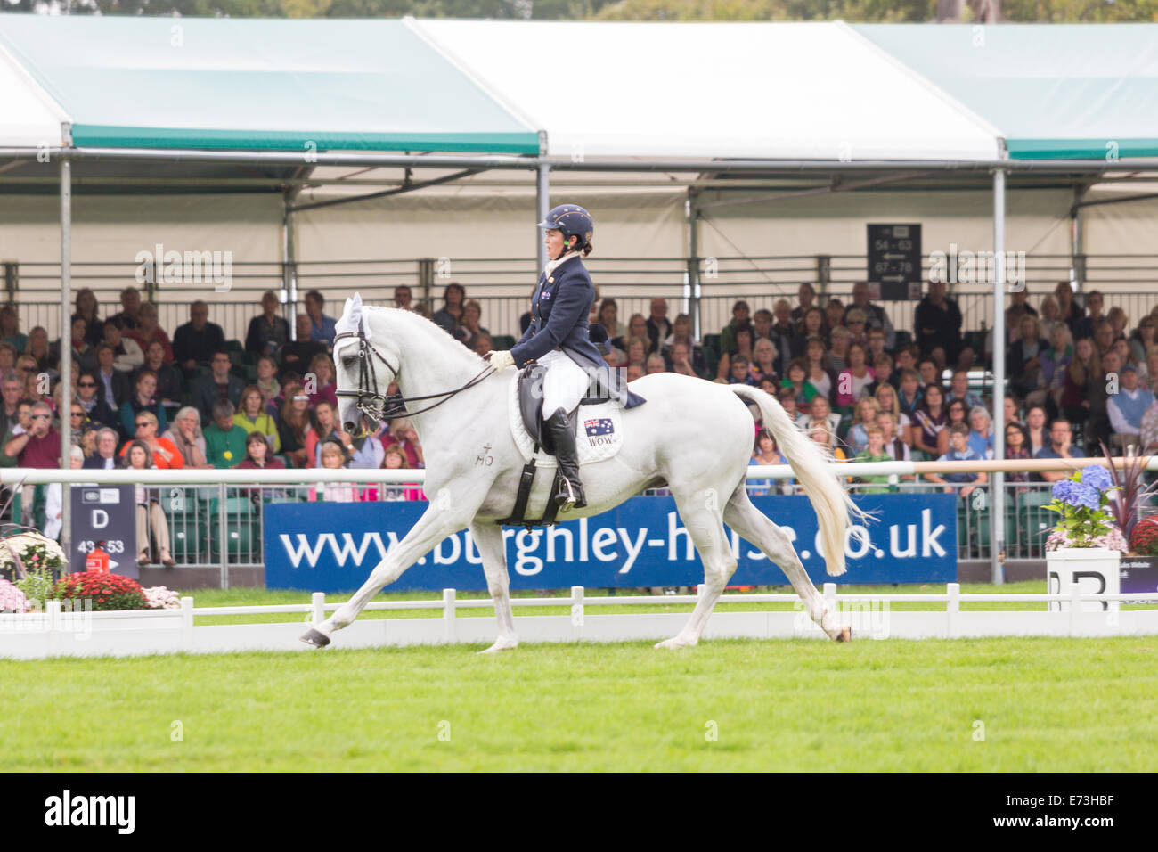 Stamford, Lincs, UK. 5. September 2014. Natalie Blundell (AUS) Reiten ALGEBRA in der Dressur bei der Land Rover Burghley Horse Trials CCI *** 2014 Credit: Any4 Fotografie/Alamy Live News Stockfoto