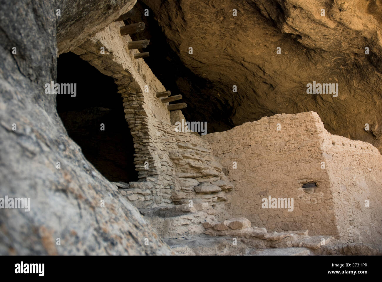 Gila Klippe Wohnung National Monument befindet sich in der Gila National Forest in der Nähe von Silver City, New Mexico Stockfoto