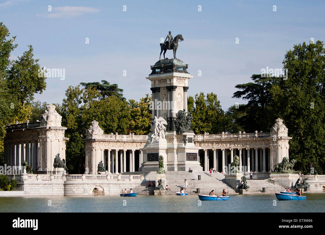 Spanien, Madrid, Denkmal für Alfonso XII im Retiro-Park. Stockfoto