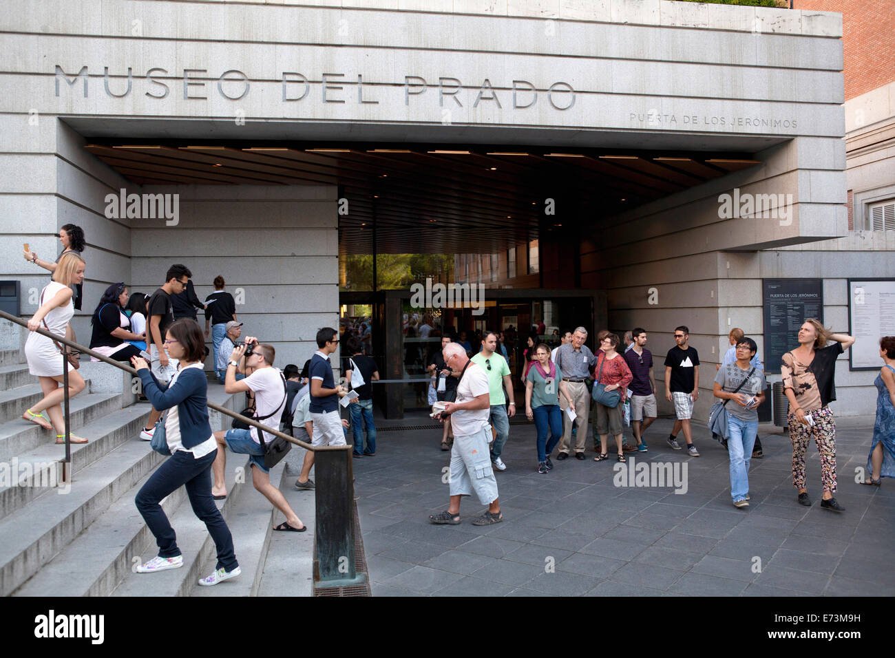 Spanien, Madrid, Puerta de Los Jeronimos Eingang zum Prado-Museum. Stockfoto