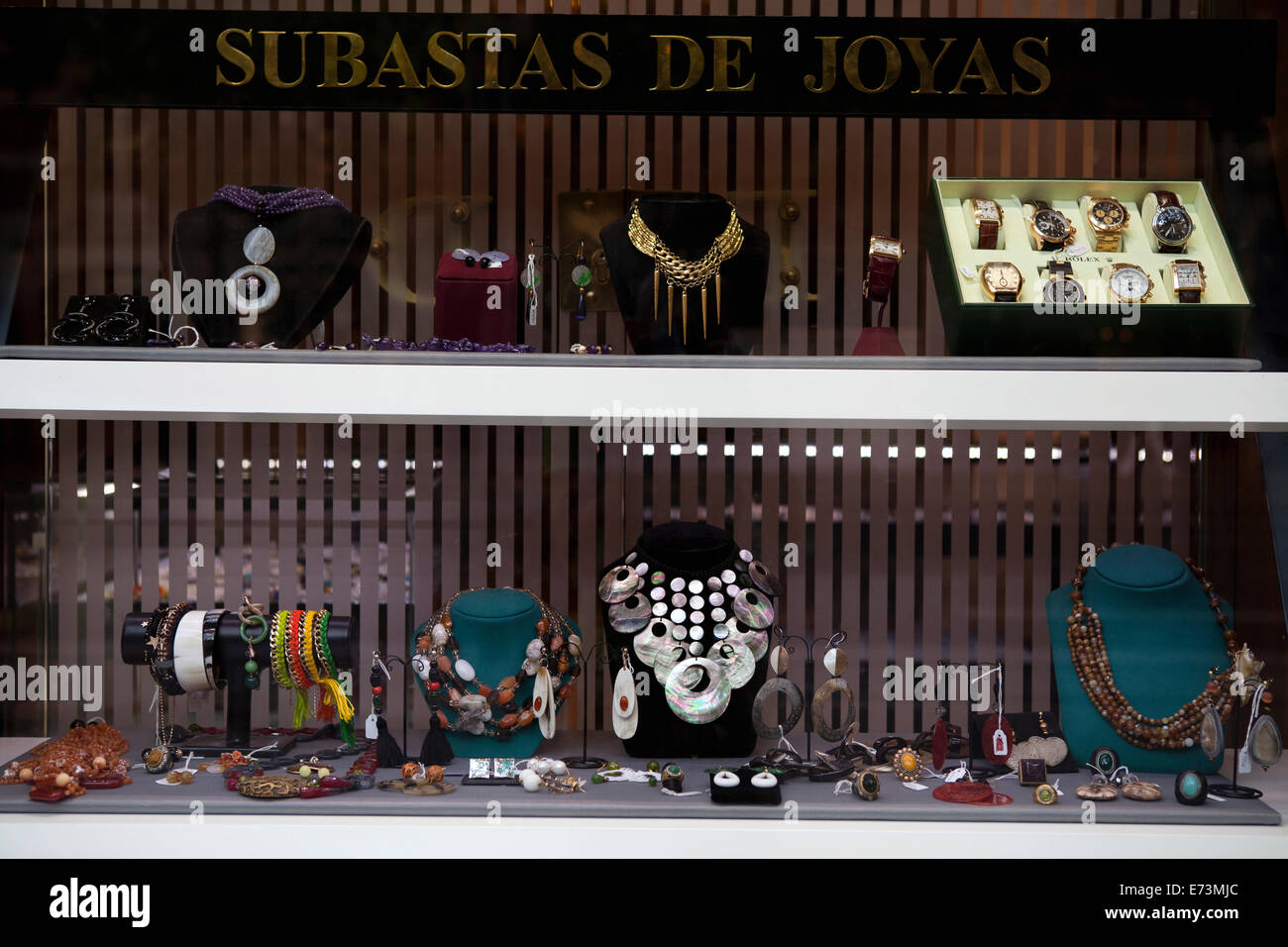 Spanien, Madrid, Boutique Ladenfront auf Calle de Alcalá. Stockfoto