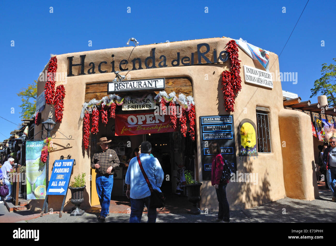 Restaurants und Geschäfte in der historischen Innenstadt von Albuquerque, New Mexico, USA - Restaurant Hacienda del Rio Stockfoto