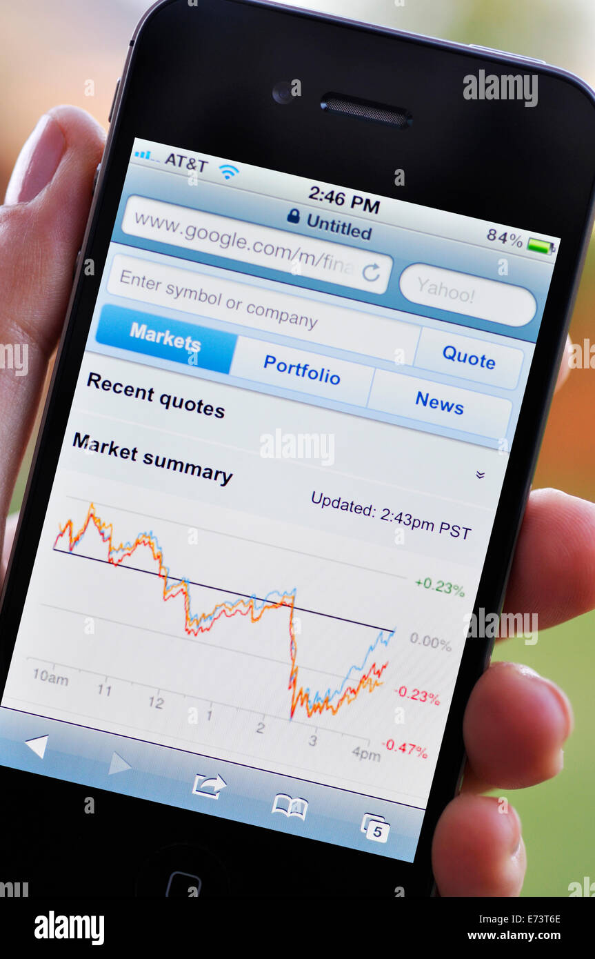 iPhone Bildschirm zeigt Börsen graph Stockfoto