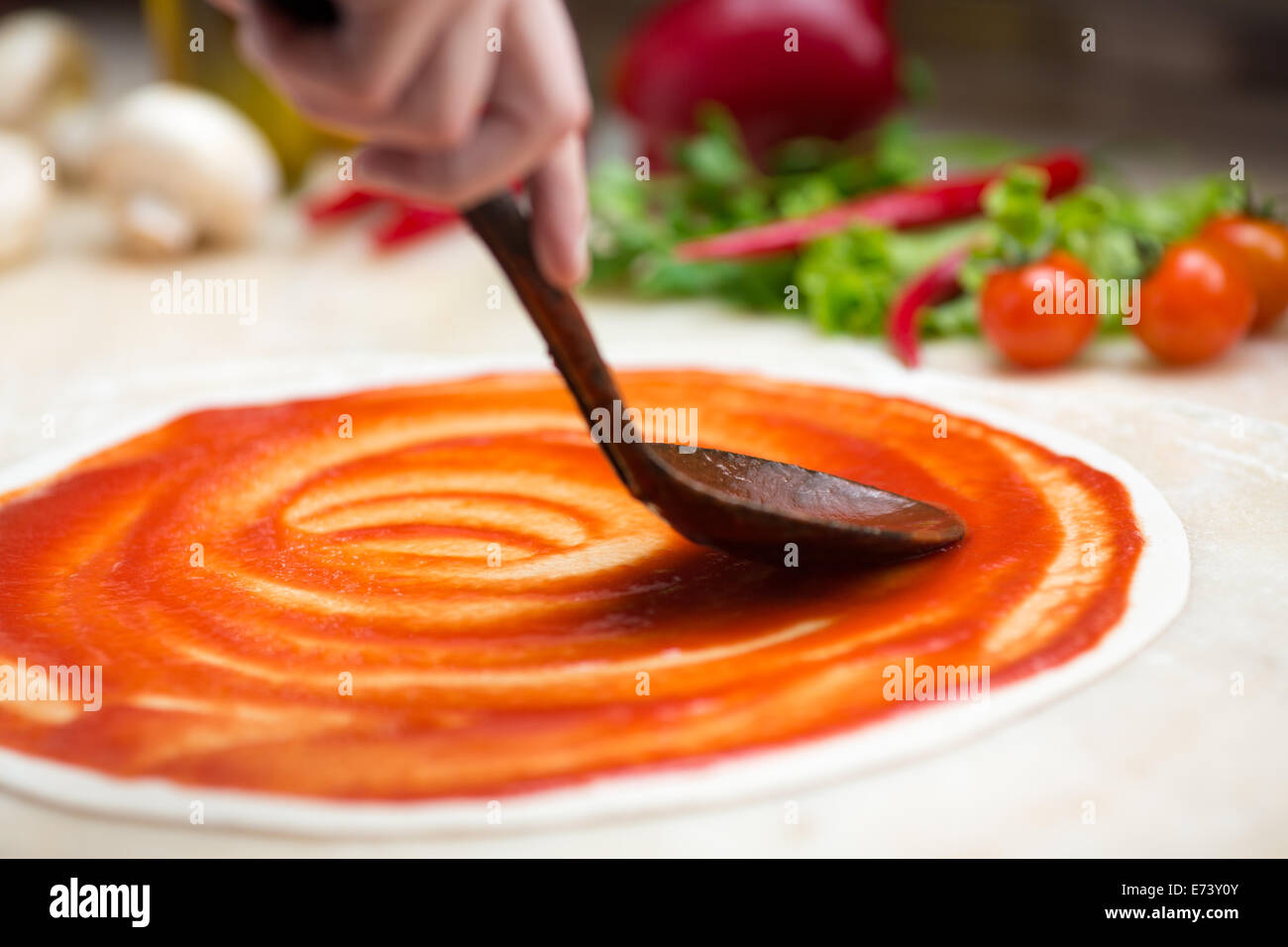 Italienische Pizza machen Stockfoto