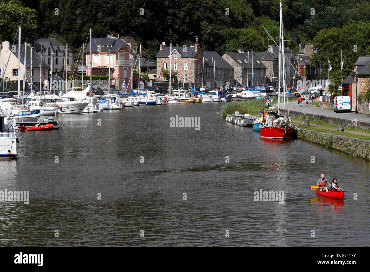Dinan Hafen Bretagne Frankreich Flusses Rance Stockfoto