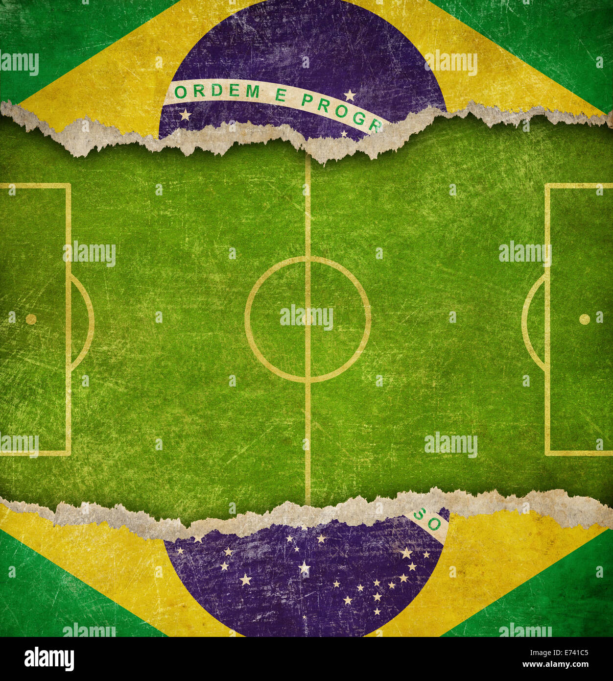 Grunge Soccer oder Fußball Feld und Flagge von Brasilien Stockfoto