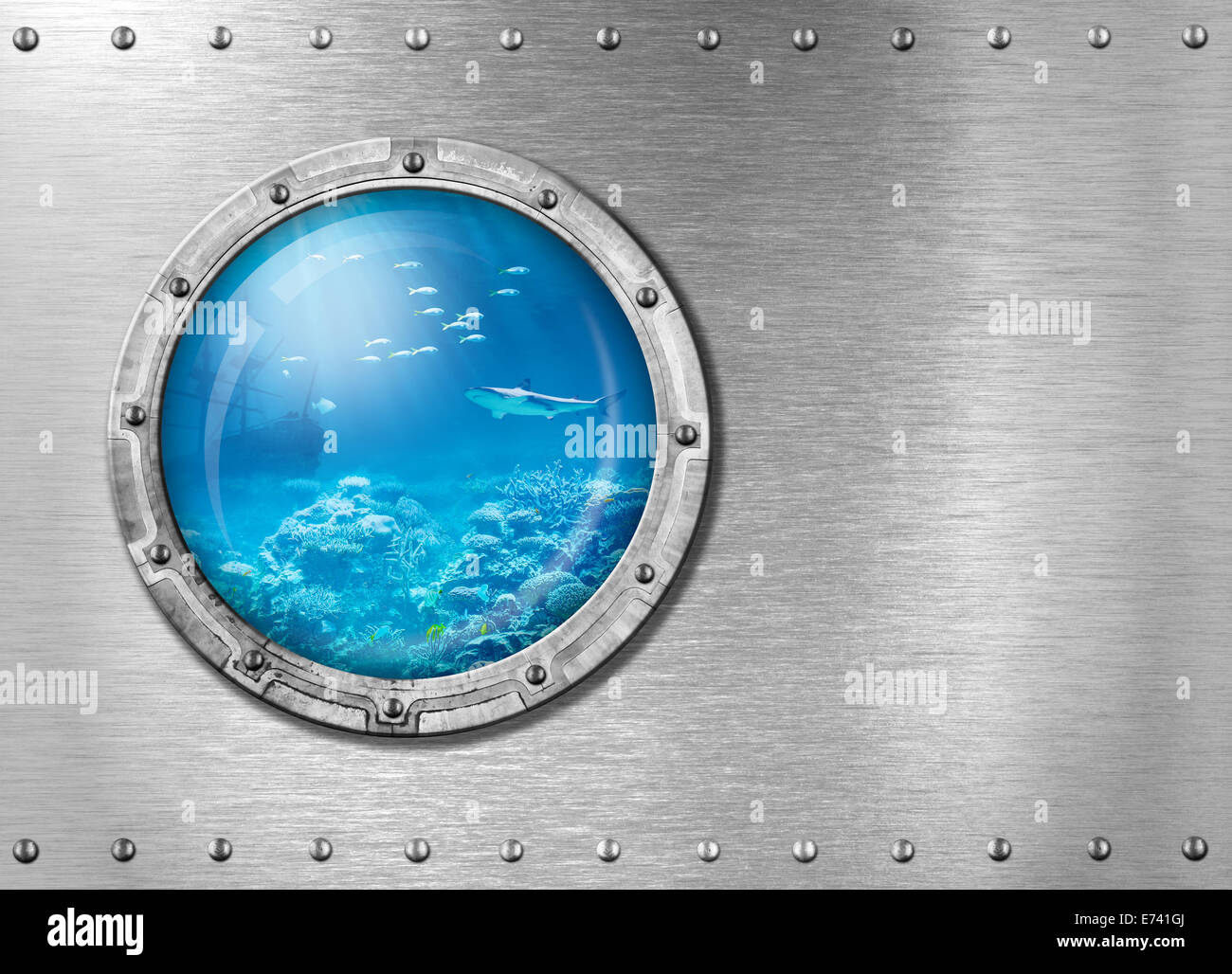 u-Boot-Metall Bullauge unter Wasser Stockfoto