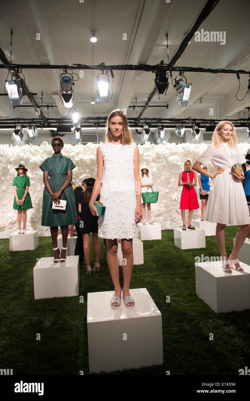 New York, New York, USA. 5. Sep, 2014. Modelle stellen bei der Präsentation der Kollektion Kate Spade Frühjahr 2015 bei Mercedes-Benz Fashion Week. Bildnachweis: Jodi Jones/ZUMA Wire/ZUMAPRESS.com/Alamy Live-Nachrichten Stockfoto