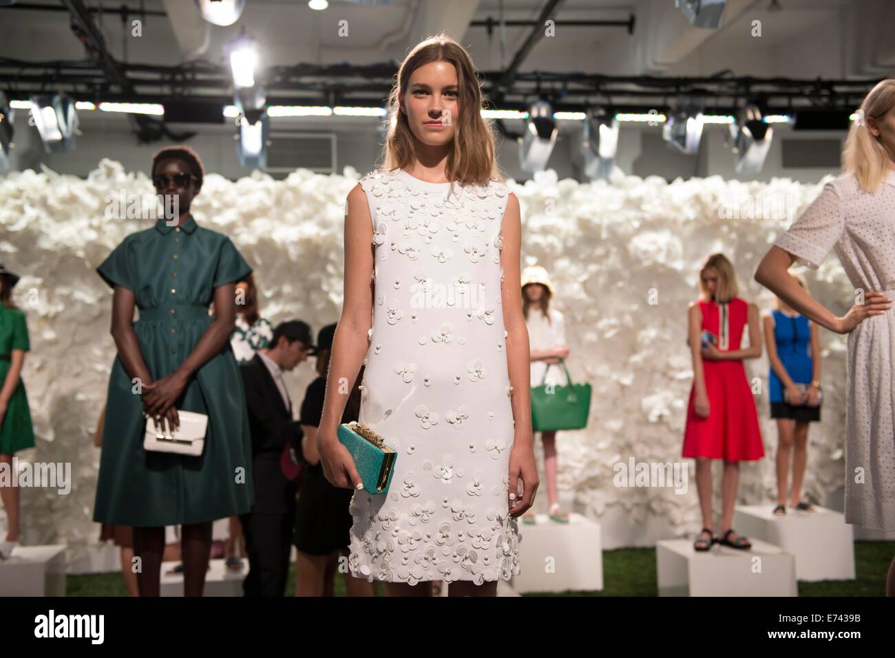 New York, New York, USA. 5. Sep, 2014. Modelle stellen bei der Präsentation der Kollektion Kate Spade Frühjahr 2015 bei Mercedes-Benz Fashion Week. Bildnachweis: Jodi Jones/ZUMA Wire/ZUMAPRESS.com/Alamy Live-Nachrichten Stockfoto