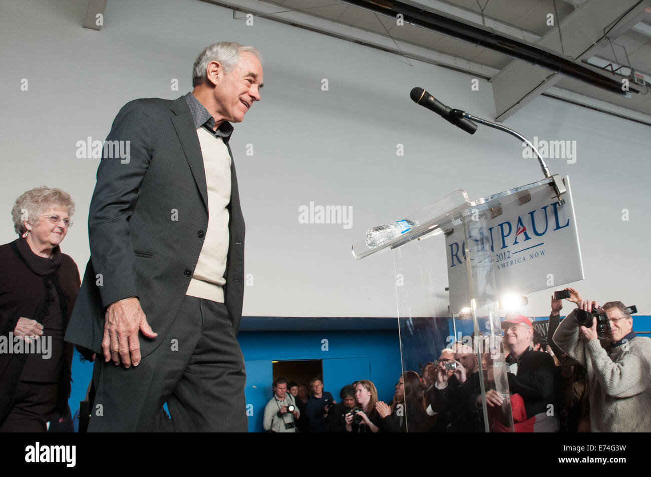 Presidential hoffnungsvollen Ron Paul hält eine Kundgebung in Nashua, NH. 06.01.2012 Stockfoto