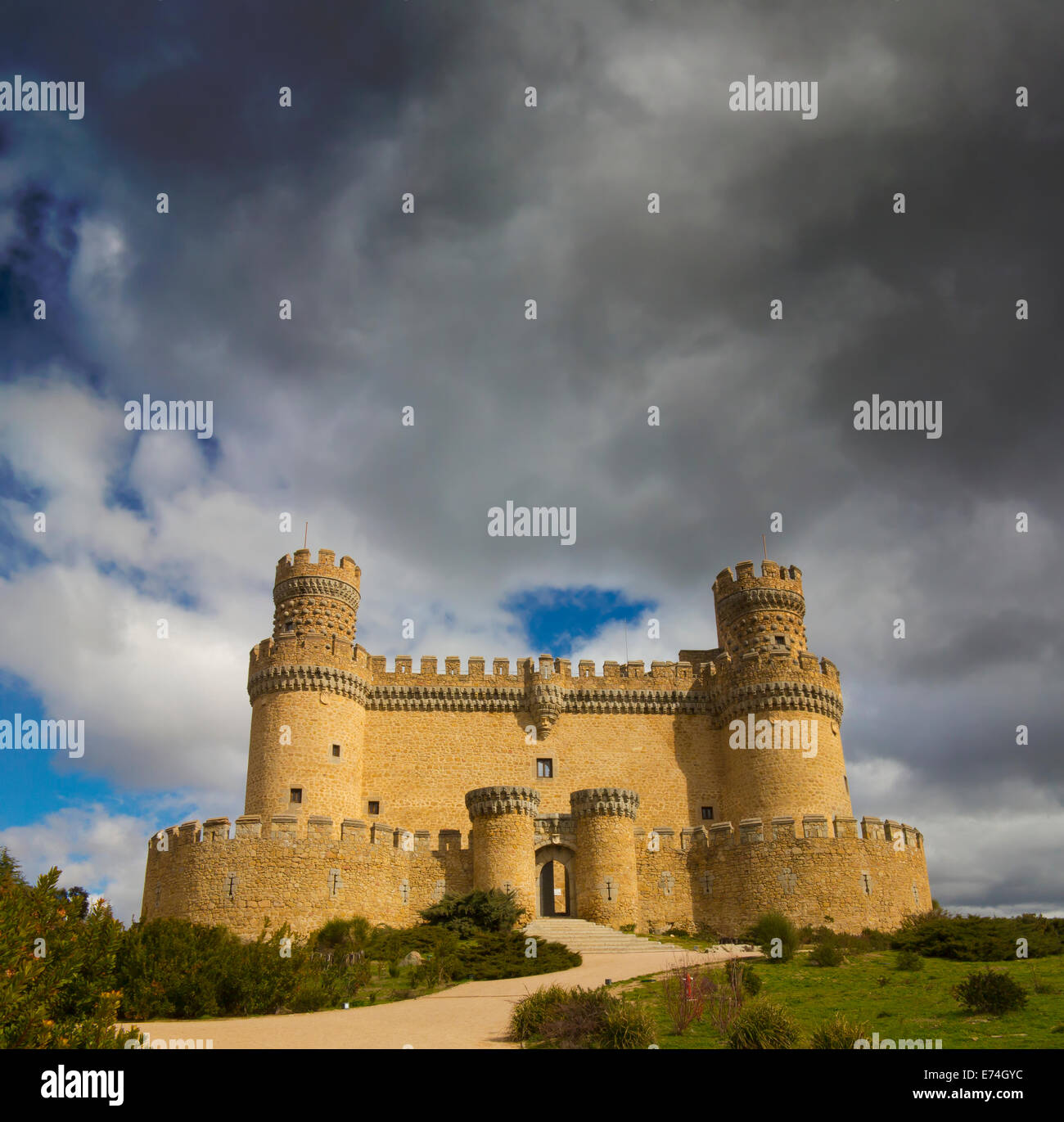 Die Burg von Manzanares el Real, auch bekannt als Burg von Mendoza, Madrid. Stockfoto
