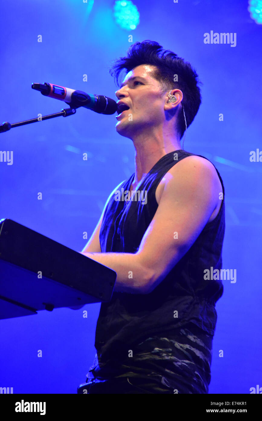 Gibraltar. 6. Sep, 2014. Die internationale Band The Script unter der Leitung von Sänger Danny O'Donoghue, titelte die Gibraltar Musik Festivals 2014 im Victoria-Stadion in Gibraltar. Die Band gehörte zu einer der vielen Gruppen, die heute in Gibraltar gespielt. Andere Künstler enthalten Rita Ora, John Newman, Tony Hadley, James Arthur und Newton Faulkner aus einer Liste mit 29 Gruppen und Künstler. Die Gibraltar-Musik-Festival ist eine jährliche Veranstaltung in Gibraltar am Ende jedes Jahr im Sommer. Bildnachweis: Stephen Ignacio/Alamy Live-Nachrichten Stockfoto