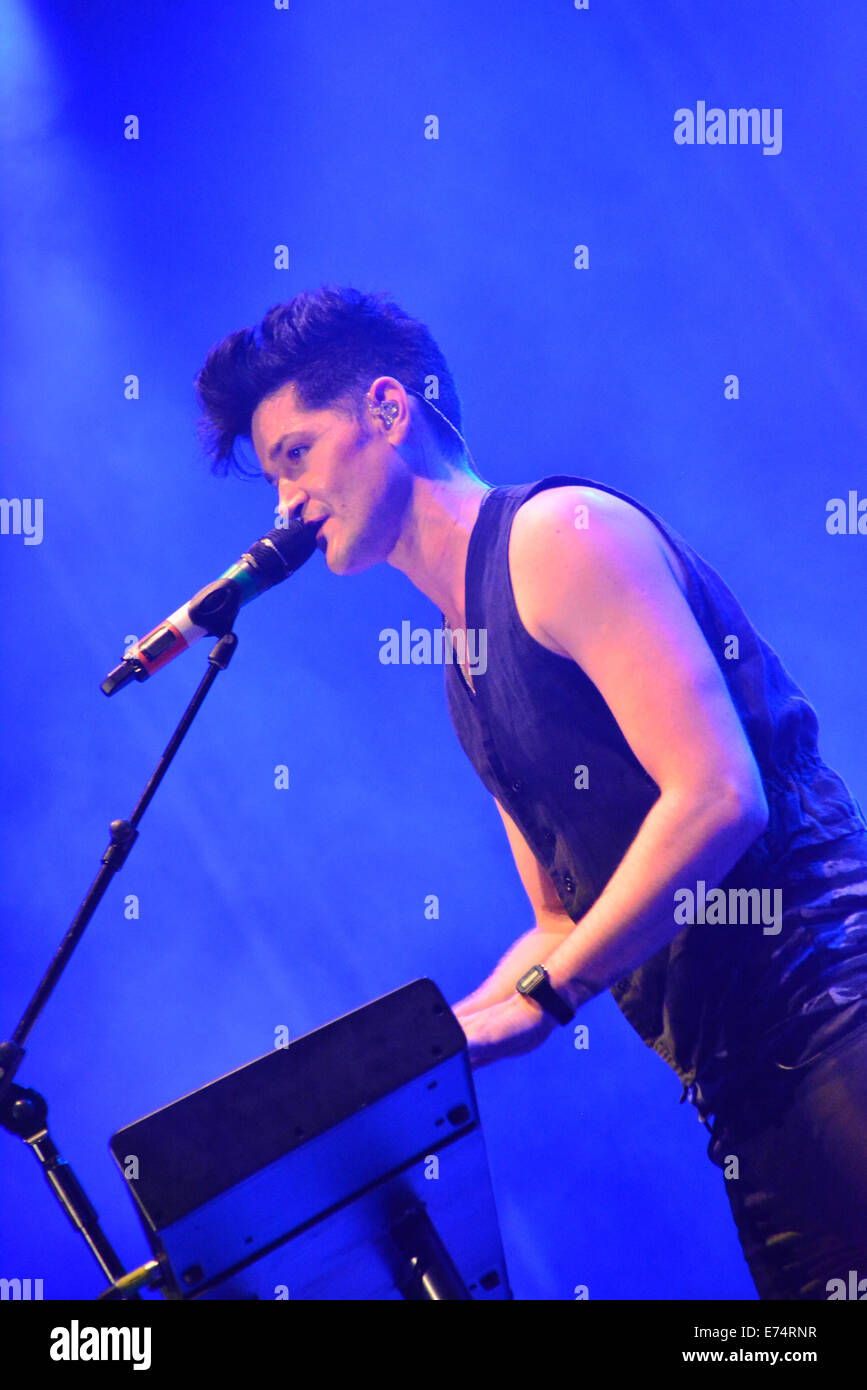 Gibraltar. 6. Sep, 2014. Die internationale Band The Script unter der Leitung von Sänger Danny O'Donoghue, titelte die Gibraltar Musik Festivals 2014 im Victoria-Stadion in Gibraltar. Die Band gehörte zu einer der vielen Gruppen, die heute in Gibraltar gespielt. Andere Künstler enthalten Rita Ora, John Newman, Tony Hadley, James Arthur und Newton Faulkner aus einer Liste mit 29 Gruppen und Künstler. Die Gibraltar-Musik-Festival ist eine jährliche Veranstaltung in Gibraltar am Ende jedes Jahr im Sommer. Bildnachweis: Stephen Ignacio/Alamy Live-Nachrichten Stockfoto