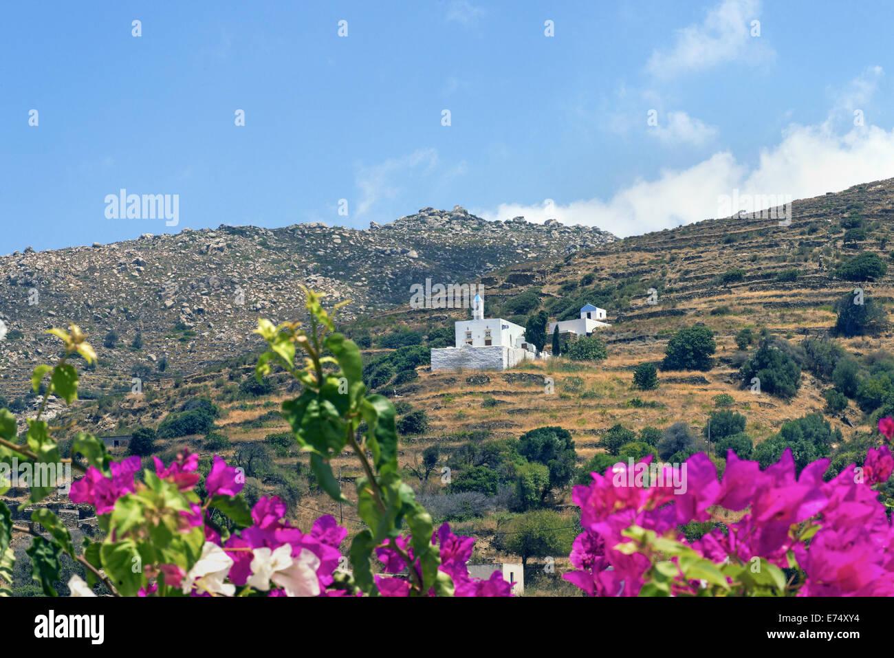 Bunte Ansicht von Agapi (Liebe in griechischer Sprache) traditionelles Dorf auf der Insel Tinos, Kykladen, Griechenland Stockfoto