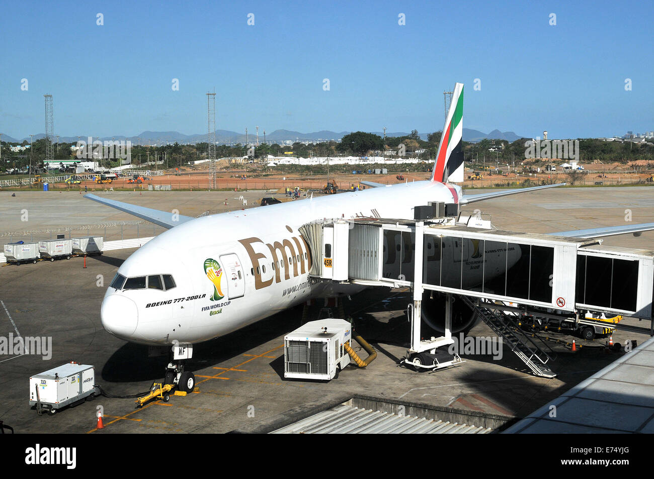 Boeing 777-200 der Emirates Airlines in Rio De Janeiro-Galeao international Airport, Brasilien Stockfoto