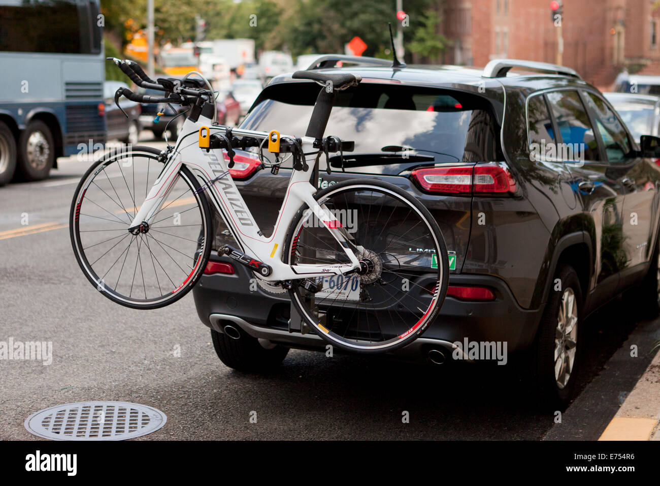 Fahrrad am Heck montierten Fahrradträger - USA Stockfoto