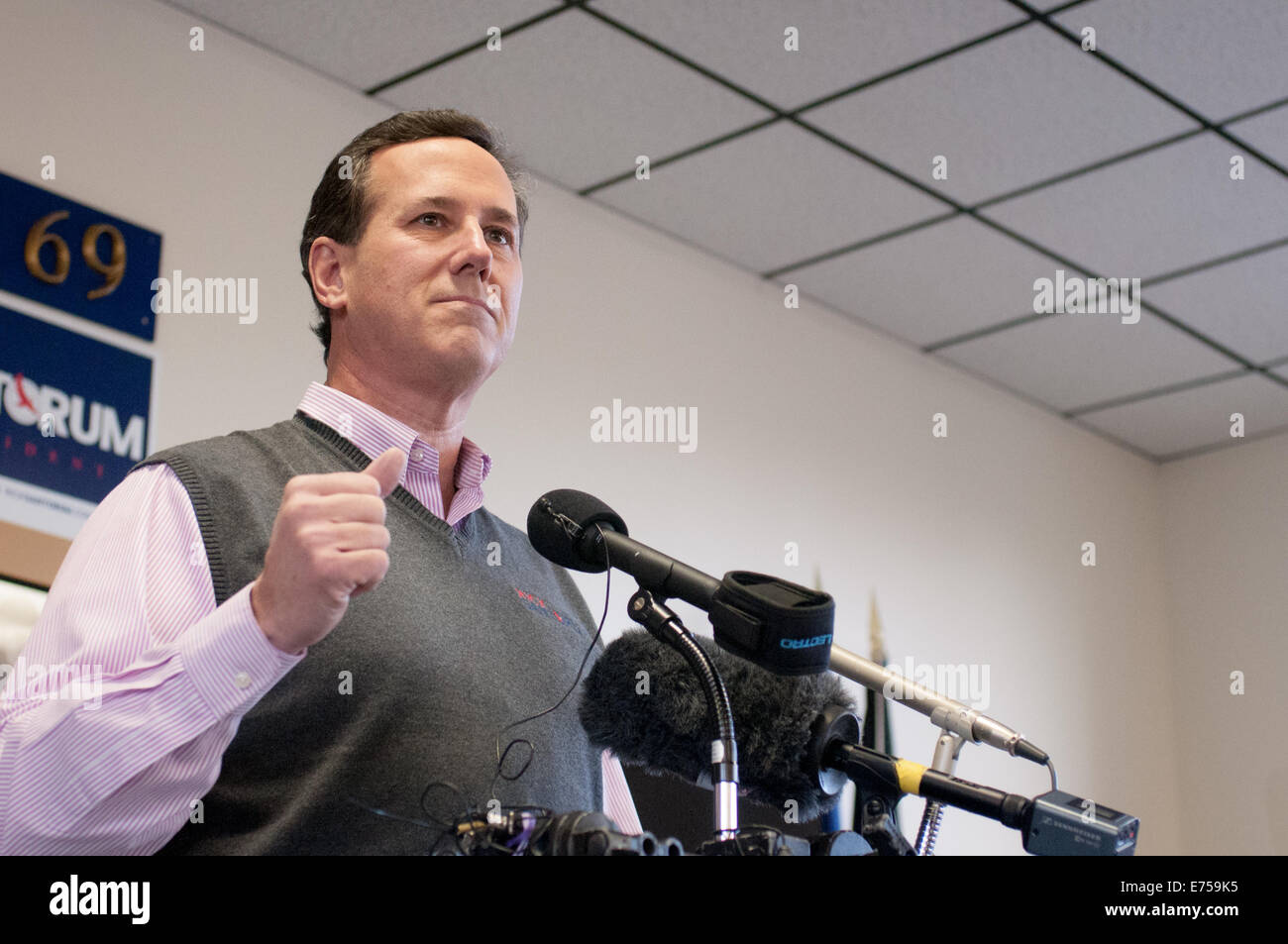 Presidential hoffnungsvollen Rick Santorum spricht Anhängern zu der American Legion Hall in Somersworth, NH.  09.01.2012 Stockfoto