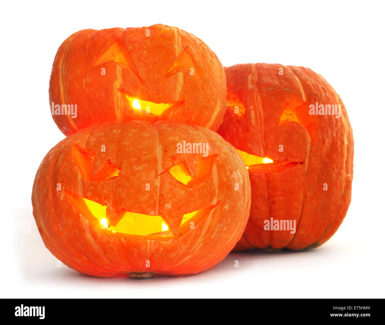 Leuchtende Halloween-Kürbisse isoliert auf weißem Hintergrund Stockfoto