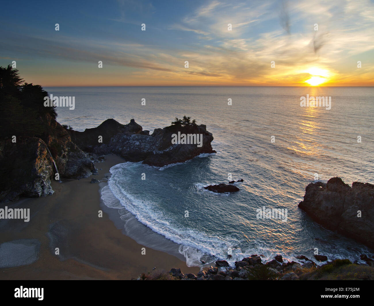 McWay Falls in Big Sur Gegend der kalifornischen Küste Stockfoto