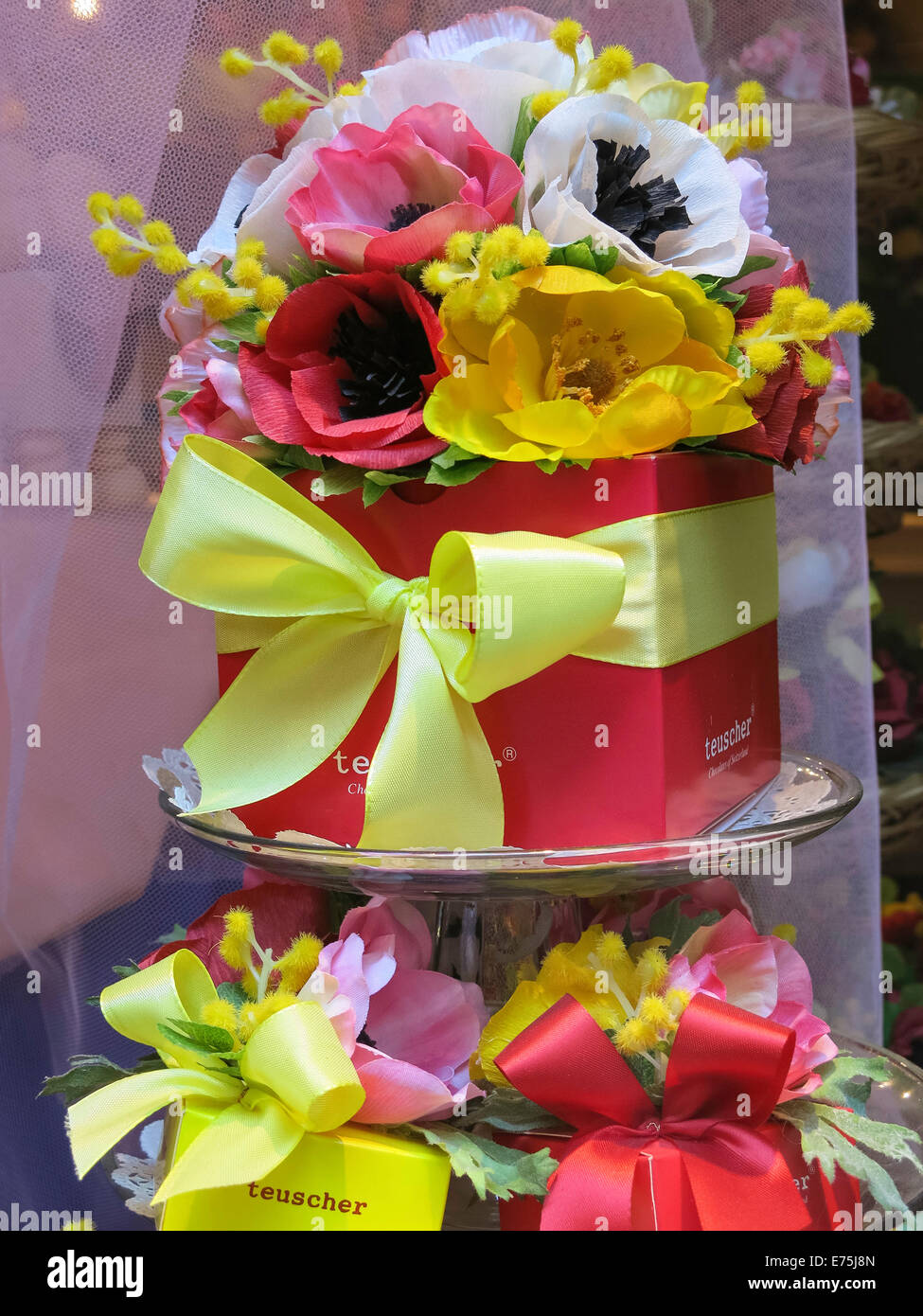 Teuscher Chocolatier Store Fenster Anzeige, Rockefeller Center, NYC Stockfoto