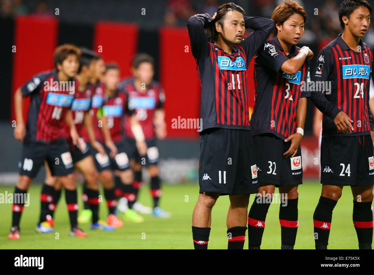 Sapporo Dome, Hokkaido, Japan. 6. Sep, 2014. Consadole Sapporo Teamgruppe, 6. September 2014 - Fußball /Soccer: 2014 J.LEAGUE Division 2 zwischen 2: 1 V.Varen Nagasaki Consadole Sapporo in Sapporo Dome, Hokkaido, Japan. © Yohei Osada/AFLO SPORT/Alamy Live-Nachrichten Stockfoto