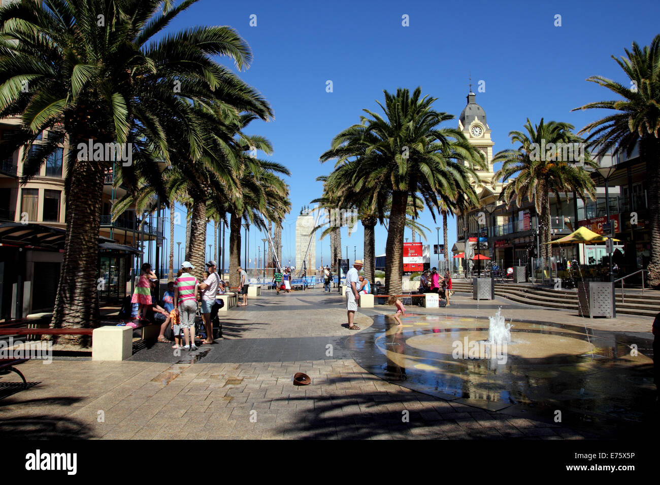 Moseley Square in Glenelg in Australien. Die Gegend ist beliebt bei Touristen. Stockfoto