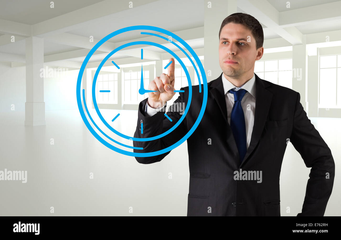 Zusammengesetztes Bild des Kaufmanns stehen und zeigen Stockfoto