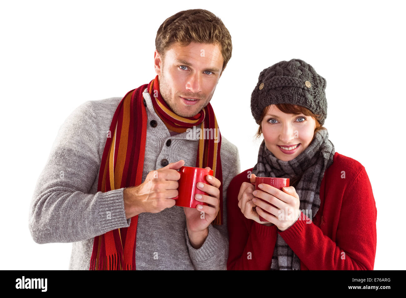 Paar beide haben warme Getränke Stockfoto