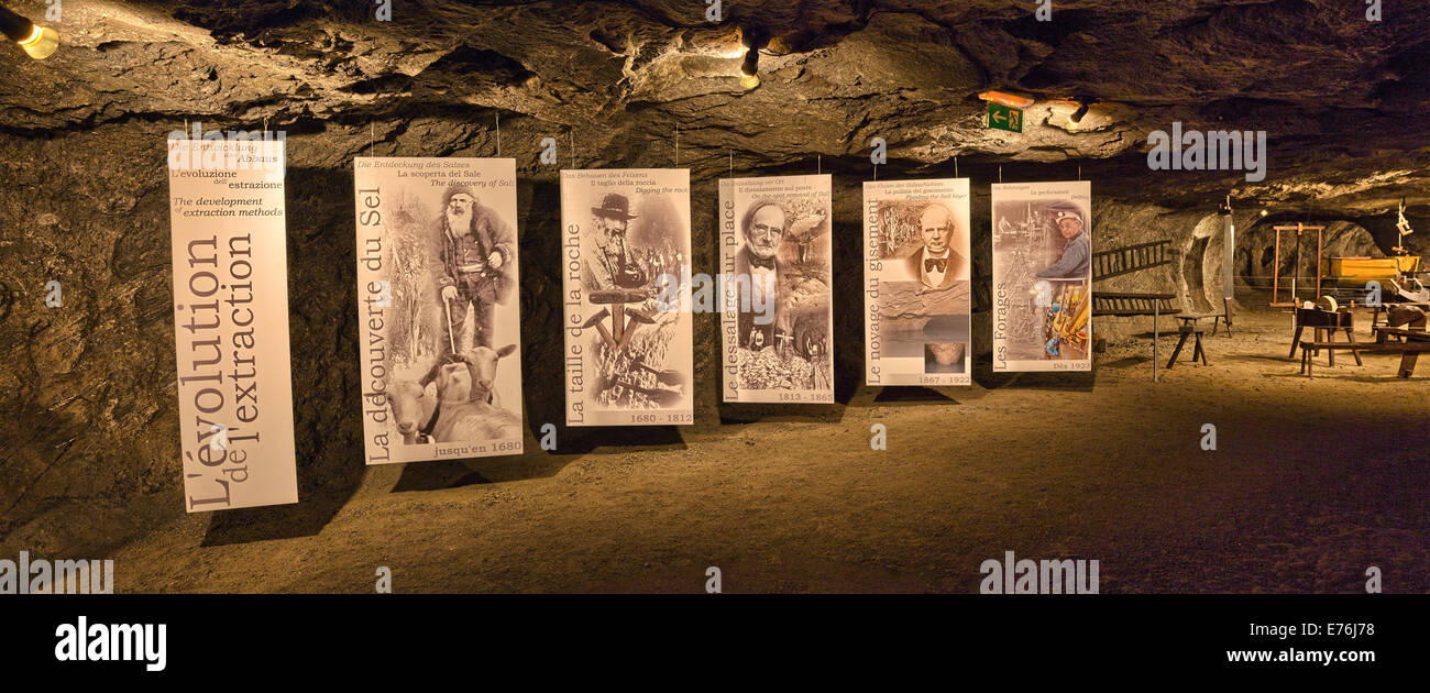 Besucher-tour durch das Salz mine in Bex. Stockfoto