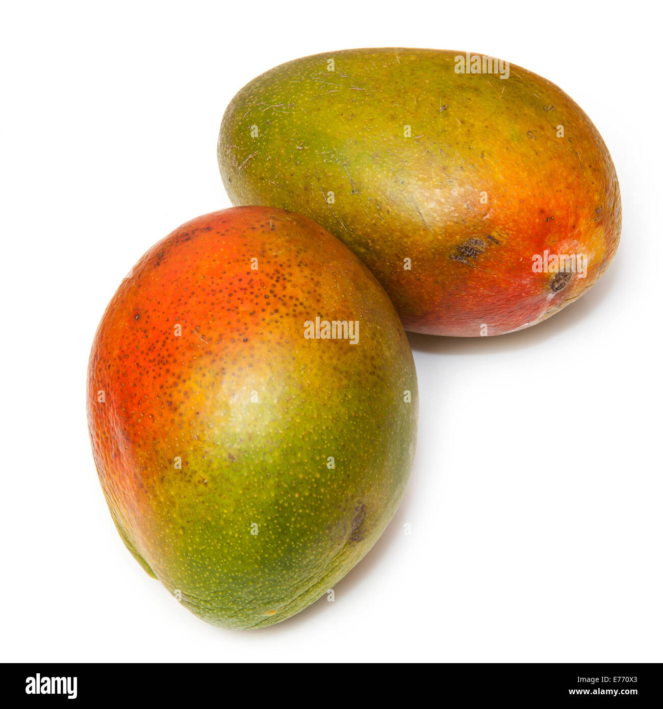Frische Mango-Früchten isoliert auf einem weißen Studio-Hintergrund. Stockfoto