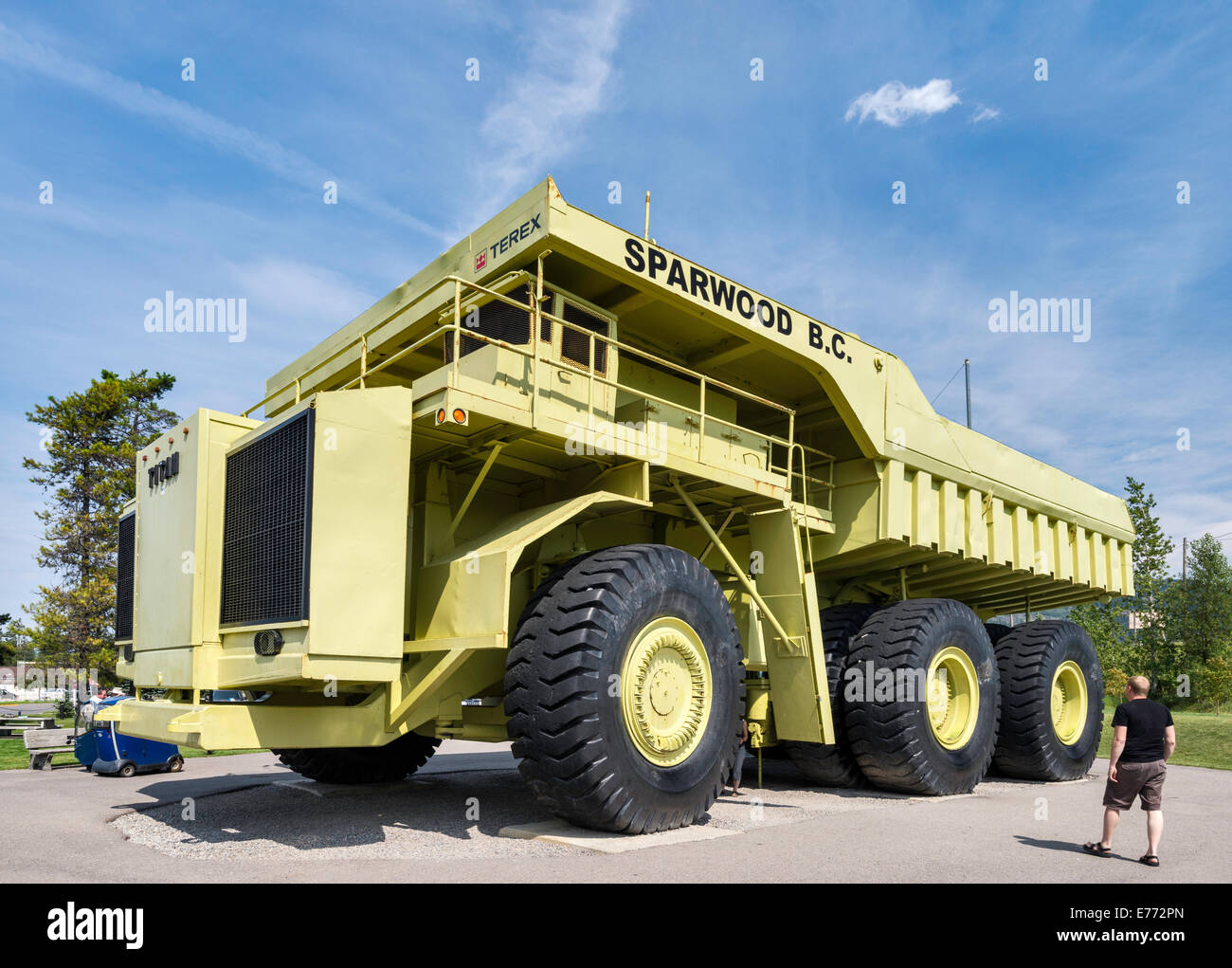 Terex Titan haul Truck für Tagebau-Minen, der größte Lastwagen der Welt, auf dem Display in Sparwood, British Columbia, Kanada Stockfoto