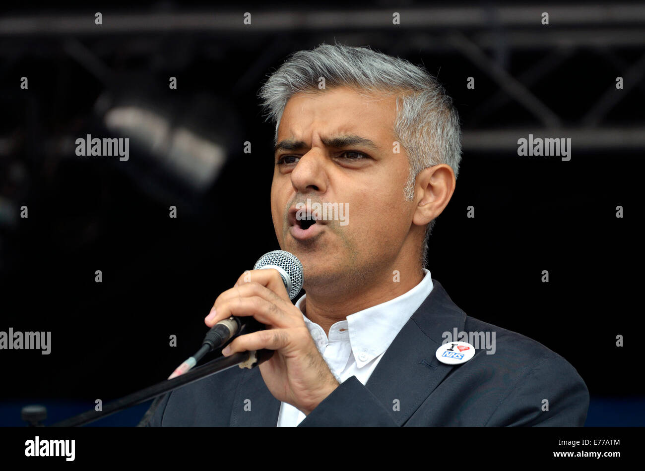 Sadiq Khan MP (Arbeit, Tooting) Schatten der Staatssekretär für Justiz und Londoner Bürgermeister Kandidat 2016... Stockfoto