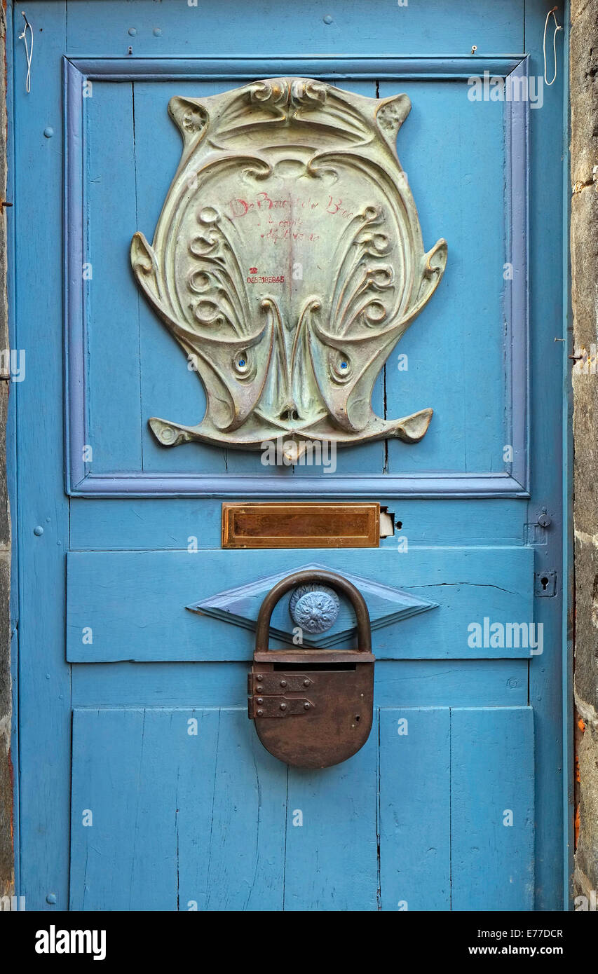 blau lackiert, Tür, Dinan, Bretagne, Frankreich Stockfoto
