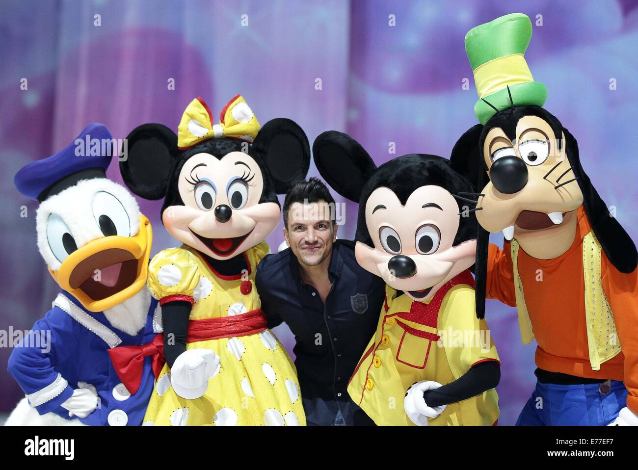 Peter Andre besucht ein Disney On Ice-Fototermin mit: Peter Andre Where: Leeds, Vereinigtes Königreich bei: 6. März 2014 Stockfoto