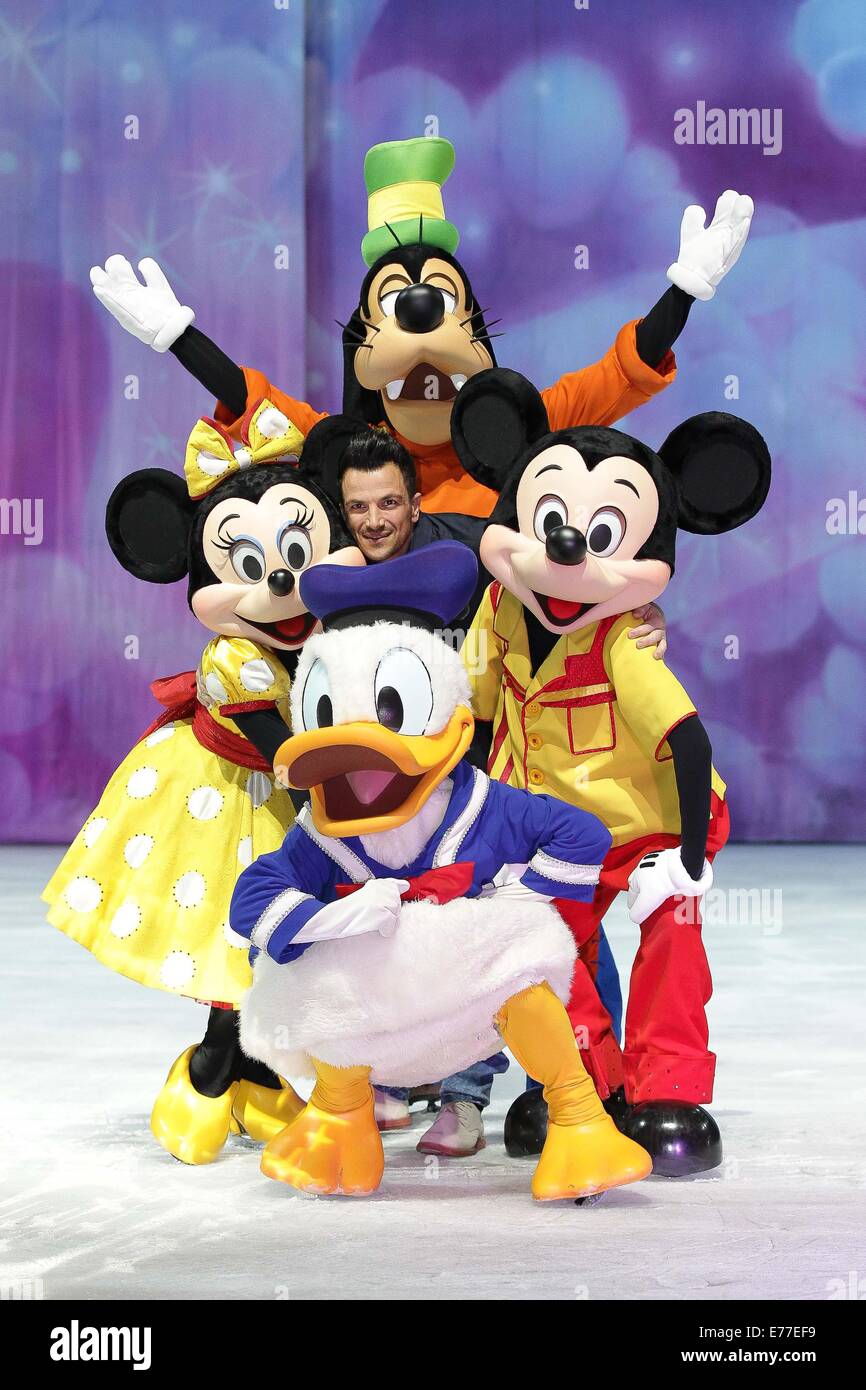 Peter Andre besucht ein Disney On Ice-Fototermin mit: Peter Andre Where: Leeds, Vereinigtes Königreich bei: 6. März 2014 Stockfoto