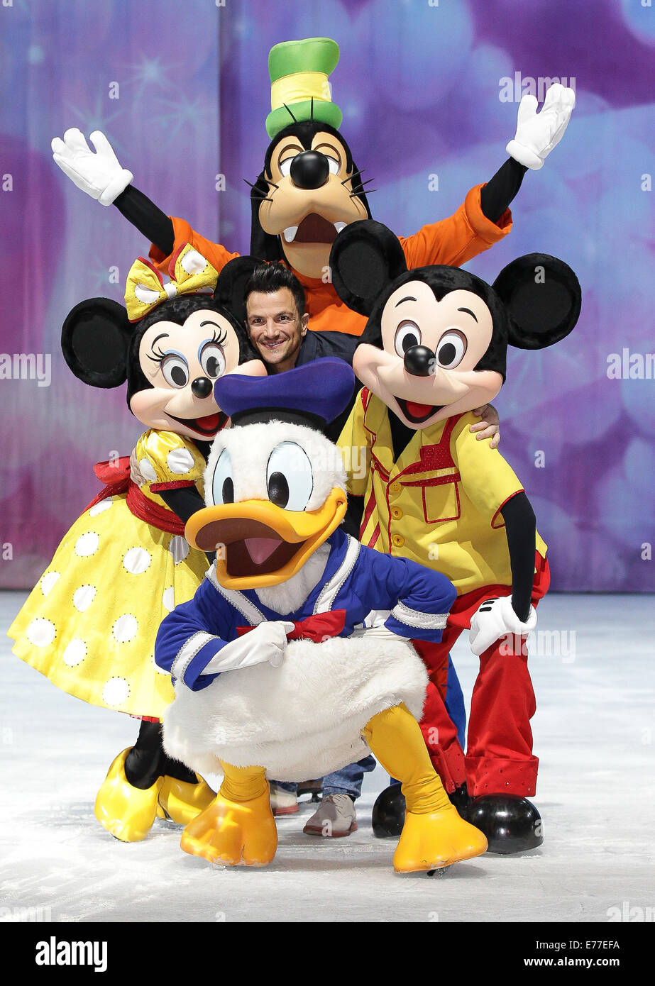 Peter Andre besucht ein Disney On Ice-Fototermin mit: Peter Andre Where: Leeds, Vereinigtes Königreich bei: 6. März 2014 Stockfoto