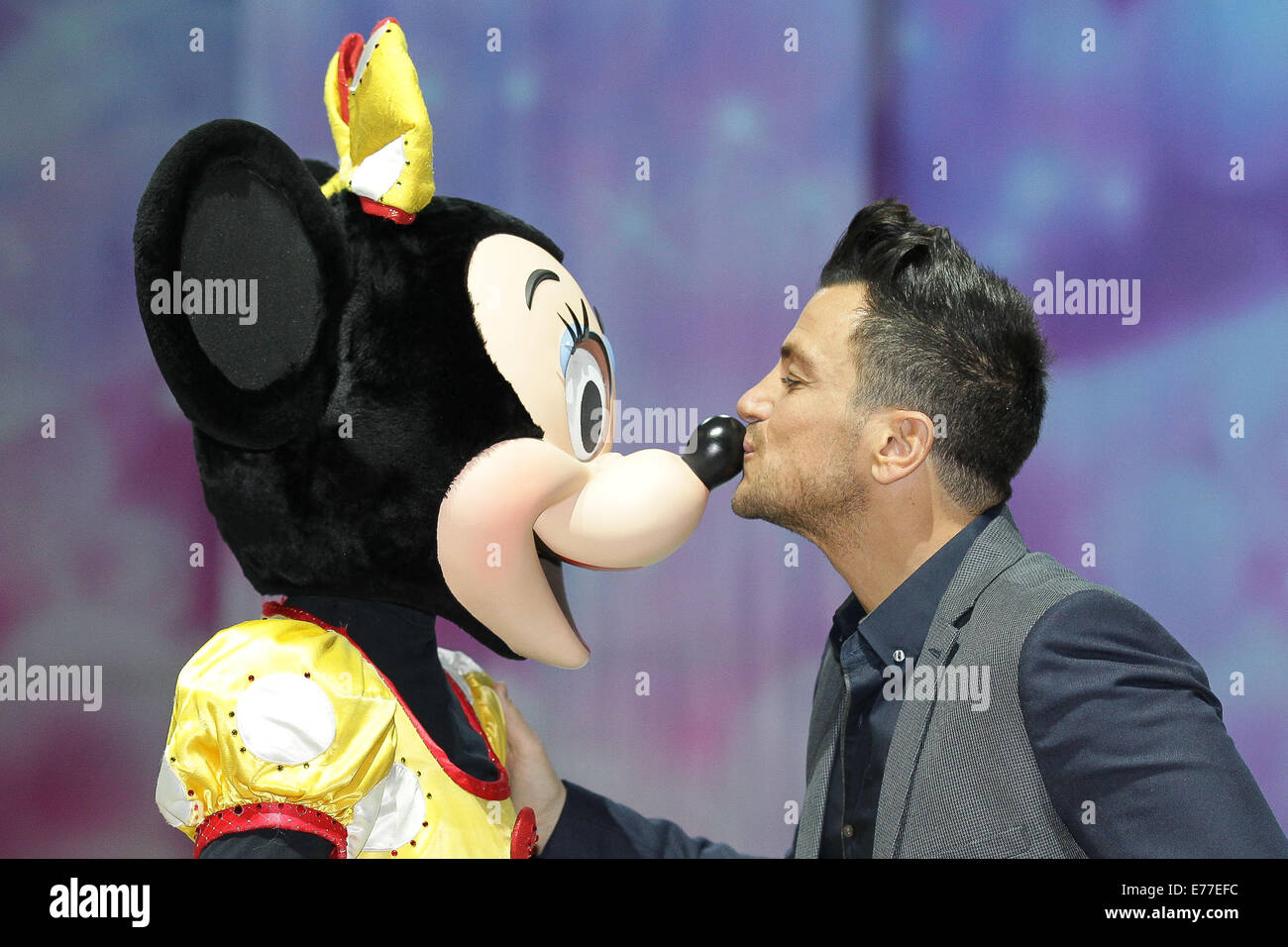 Peter Andre besucht ein Disney On Ice-Fototermin mit: Peter Andre Where: Leeds, Vereinigtes Königreich bei: 6. März 2014 Stockfoto