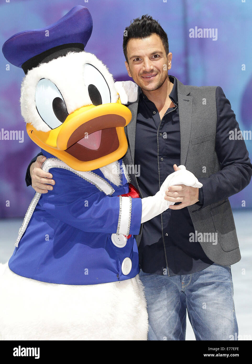 Peter Andre besucht ein Disney On Ice-Fototermin mit: Peter Andre Where: Leeds, Vereinigtes Königreich bei: 6. März 2014 Stockfoto