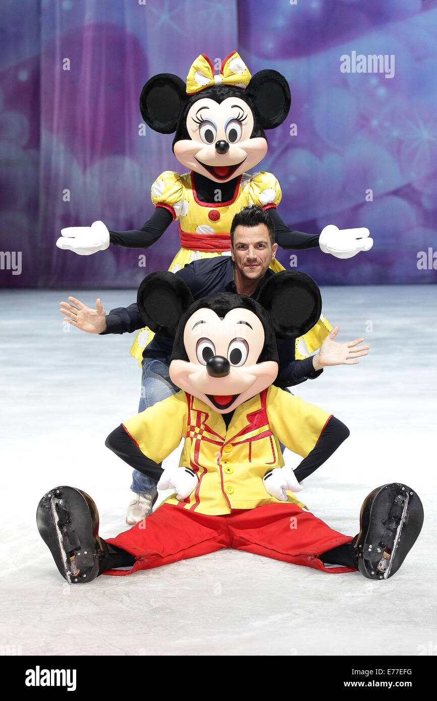 Peter Andre besucht ein Disney On Ice-Fototermin mit: Peter Andre Where: Leeds, Vereinigtes Königreich bei: 6. März 2014 Stockfoto