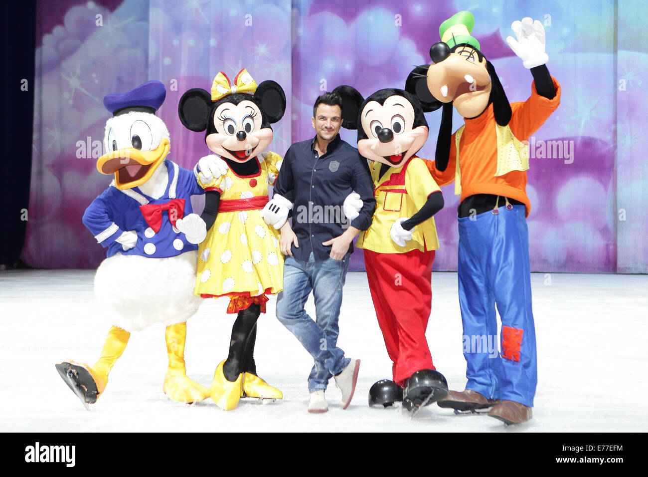 Peter Andre besucht ein Disney On Ice-Fototermin mit: Peter Andre Where: Leeds, Vereinigtes Königreich bei: 6. März 2014 Stockfoto