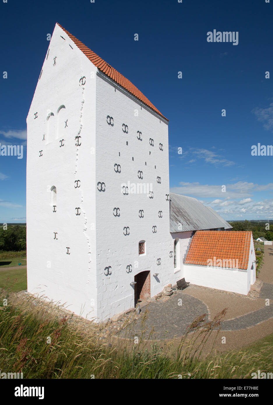 Vennebjerg Kirche, Vendsyssel, Nord-Jütland, Dänemark. Erbaut im Jahre 1150 mit späteren Erweiterungen. Stockfoto